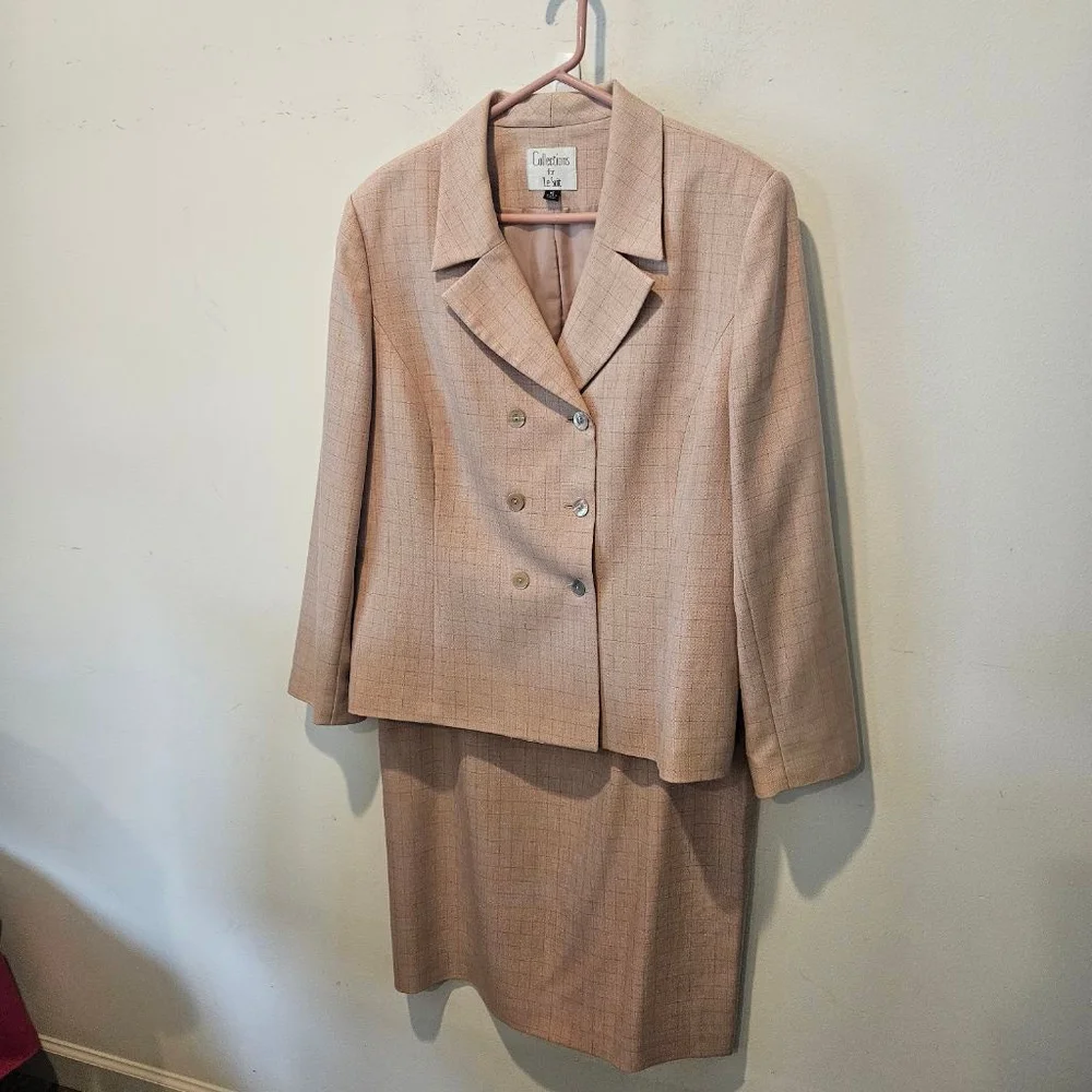 Women's Collections for Le Suit Pink Plaid Skirt Suit, Size 16 - Picture 3 of 8